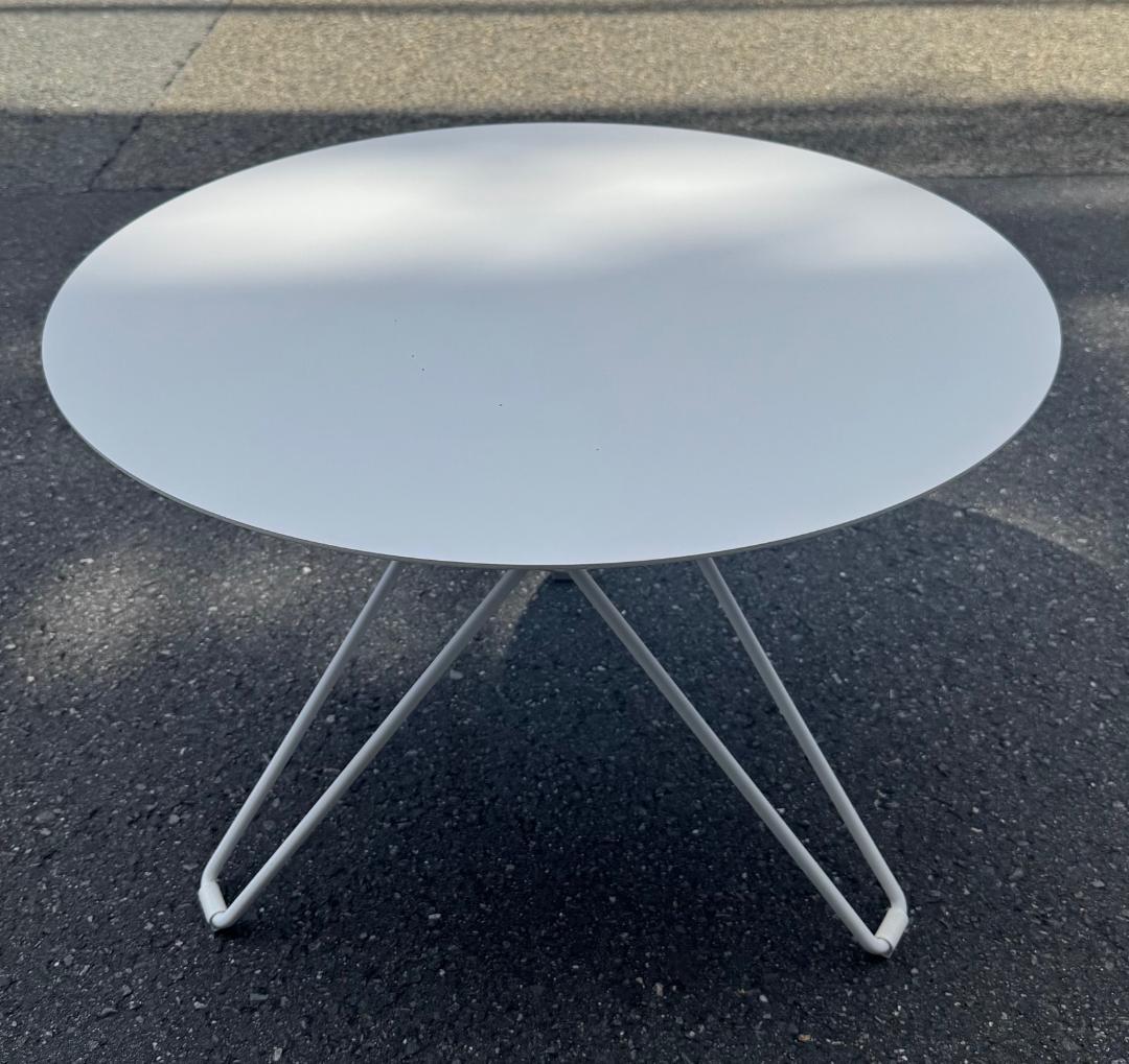 Ｋ．ひろ☆　ホワイト丸テーブル LIVINGMOTIF