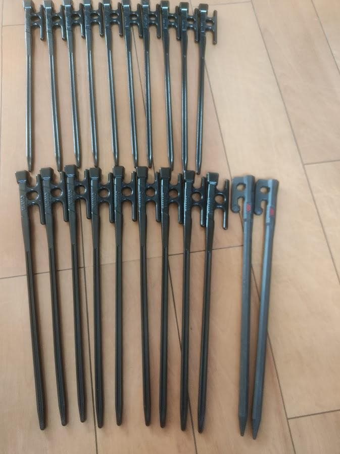 【新品・未使用】　Iwano 鍛造ペグ 30cm 日本製 ブラック 19本