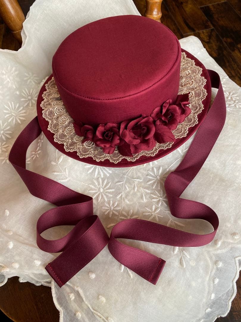 メアリーマグダレン　ホワイテリーフキャノチェ（ストロベリー）