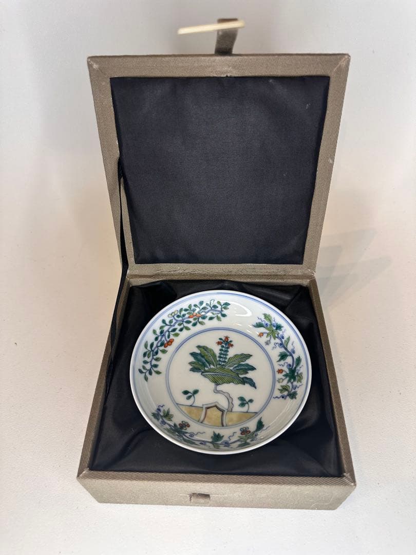 清時代　大清乾隆年製　底款　小皿　賞皿　中国古陶磁　錦箱付