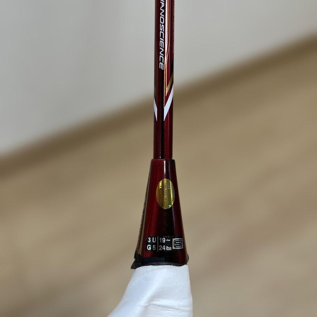 【廃盤】ARC SABER 10 バドミントンラケット レッド 3UG5