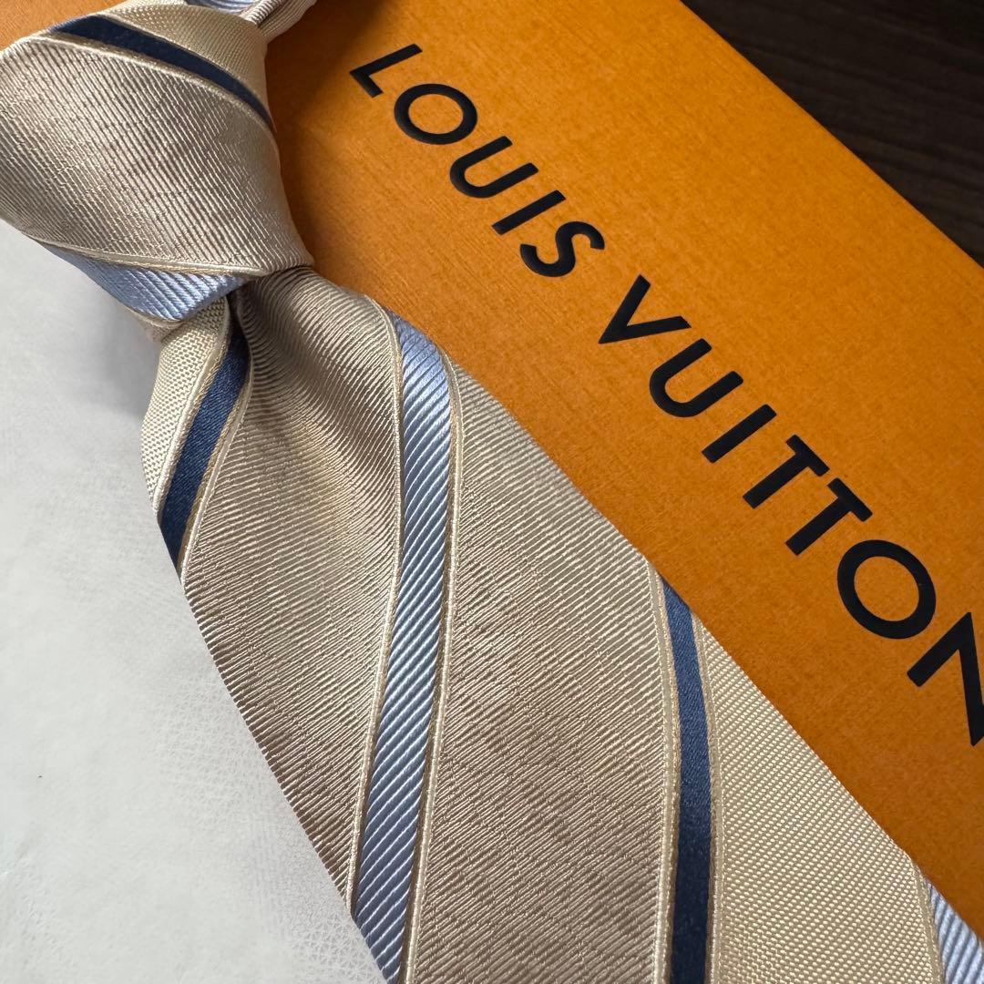 最高級 ルイヴィトン LV フラワーモノグラム ストライプ ネクタイ アイボリー