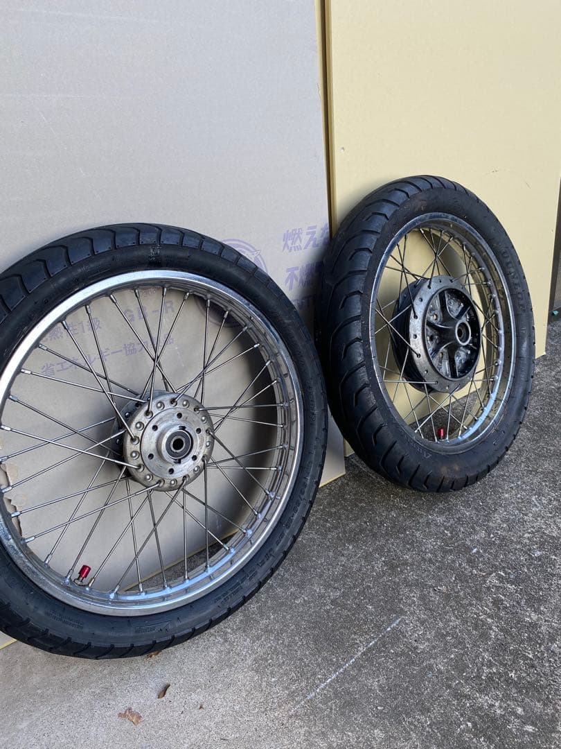 GS400 スポークダンロップタイヤ付きスポークホイール