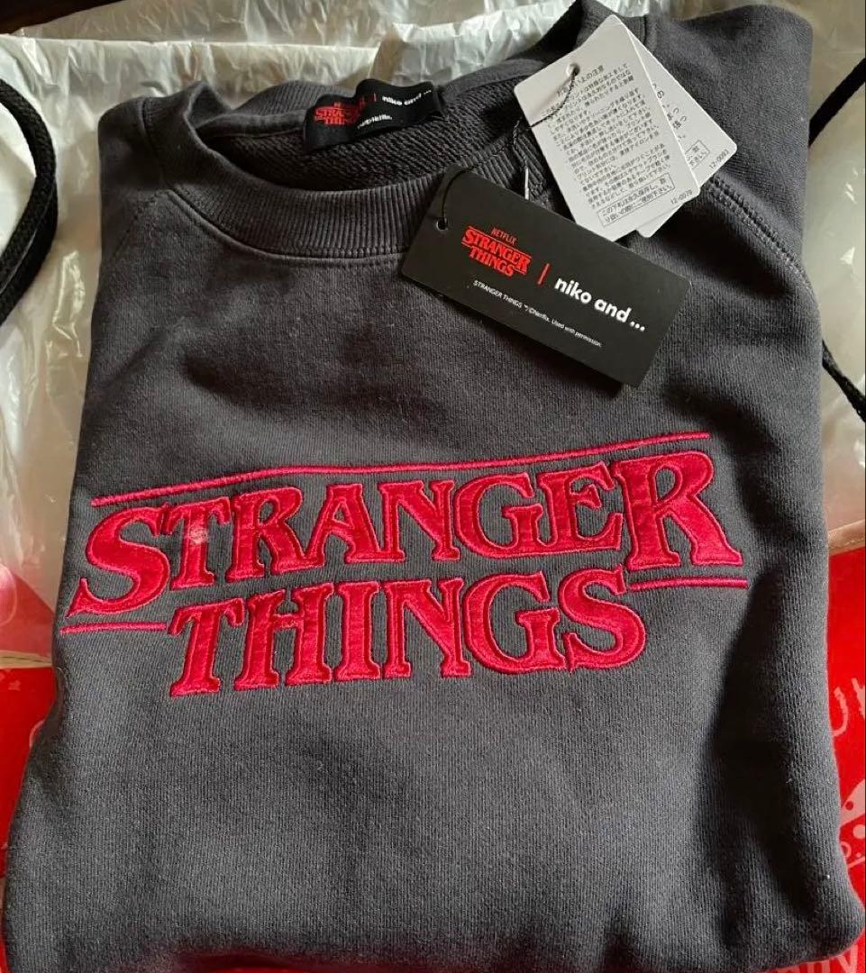 ストレンジャーシングス ニコアンド スウェットLサイズ