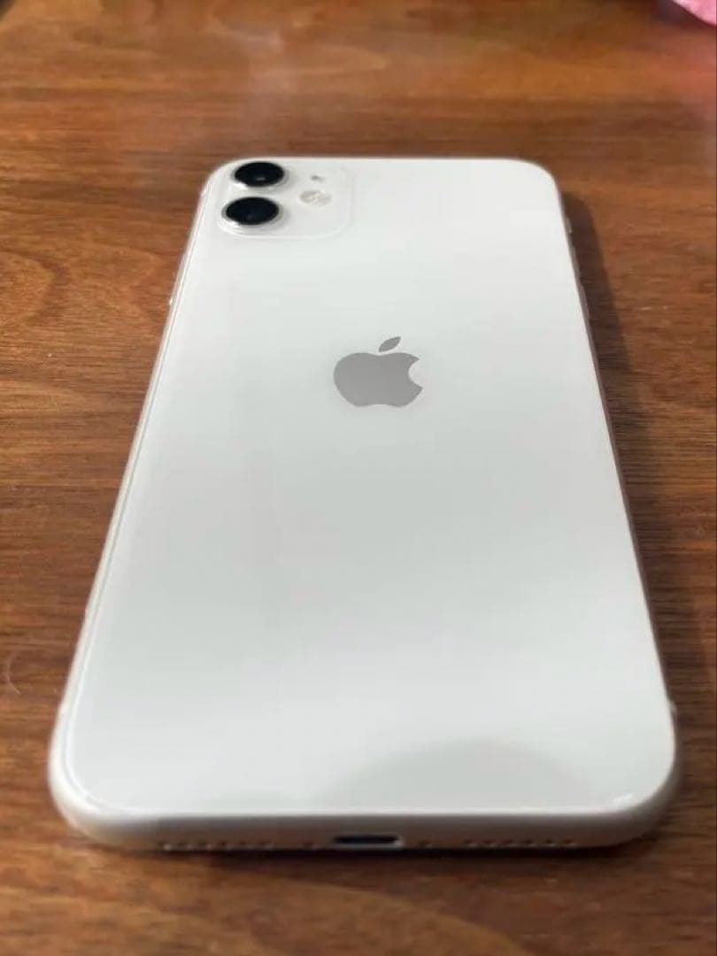 iPhone 11 64G ホワイト 本体