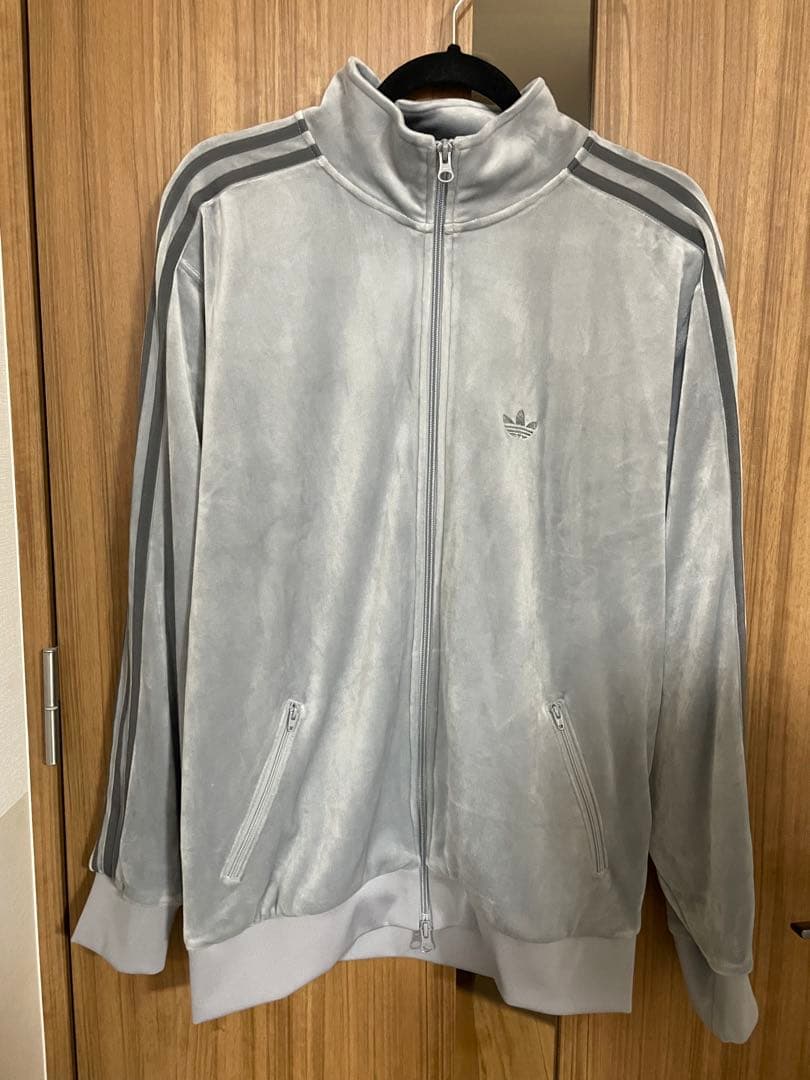 adidas ベロア トラックジャケット