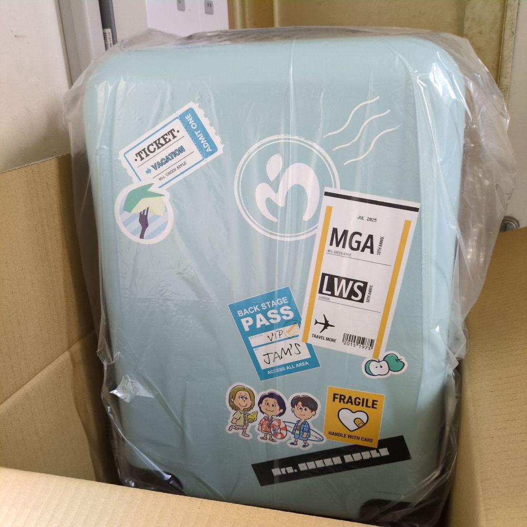 ミントグリーン キャリーケース ステッカー付き