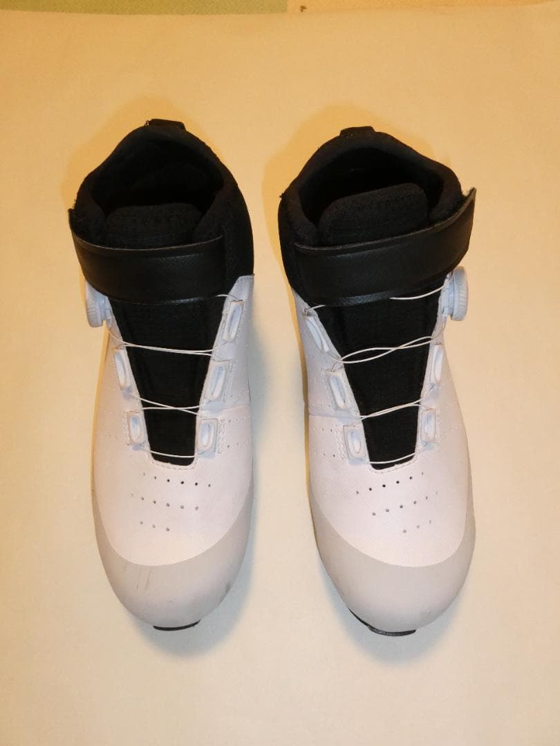 【値下げ】Fizik TEMPO ARTICA GTX 39White/Gray