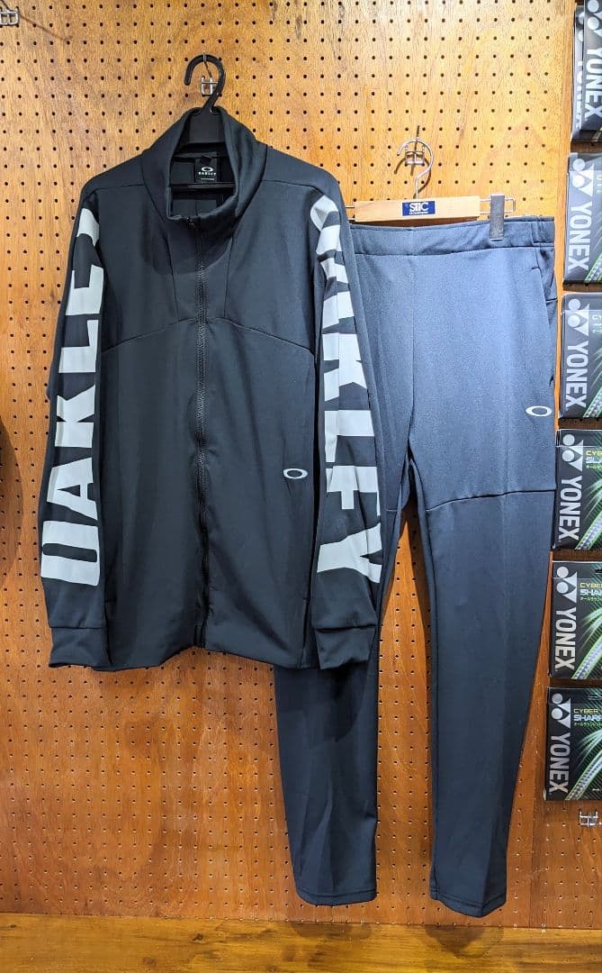 【新品・未使用】オークリー テニスウェア上下セット　メンズ