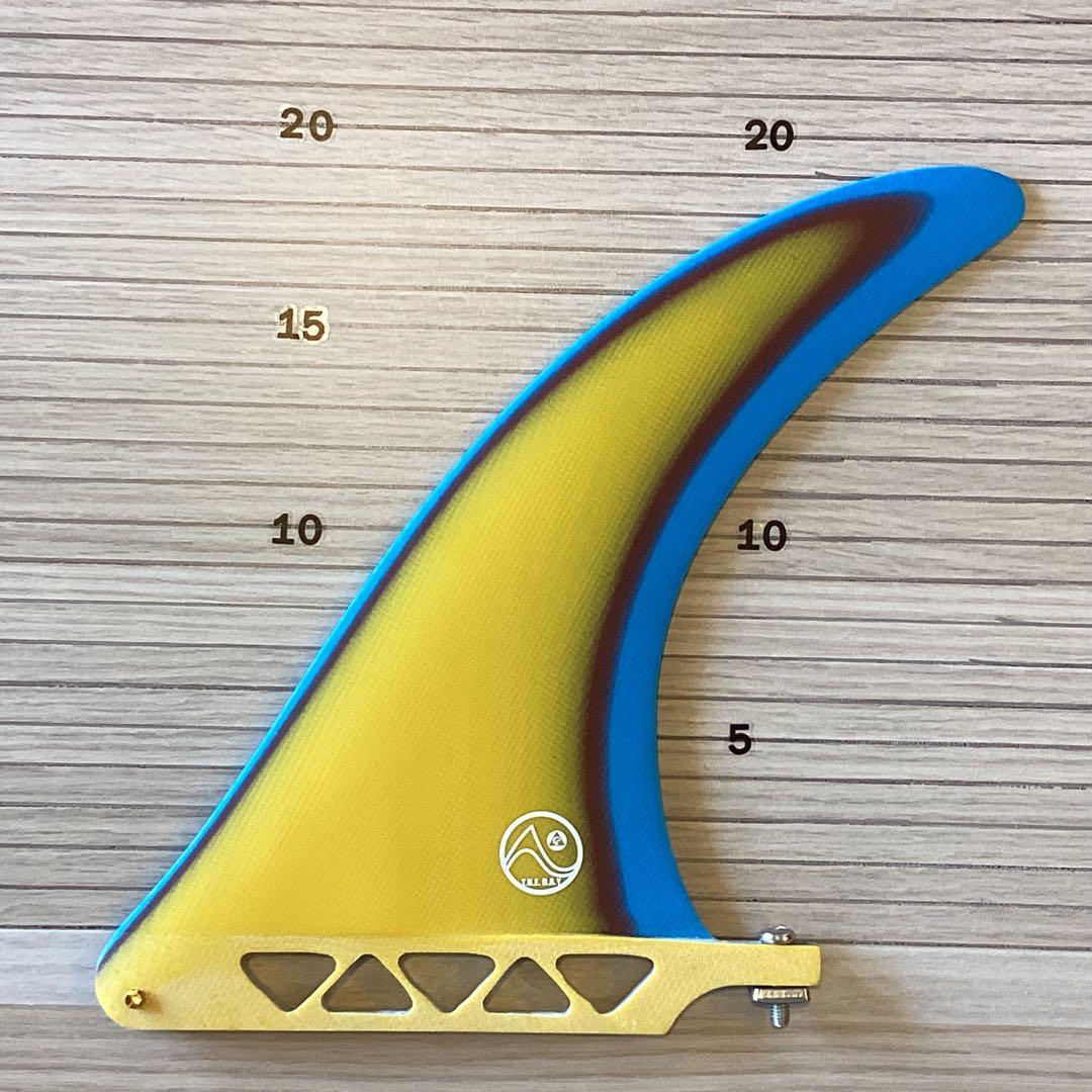 新品未使用シングルフィン7.5インチ　イエロー×ブルー スクリュー付き