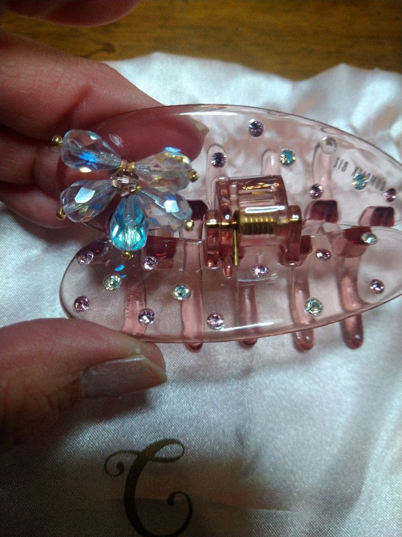 ち*ろ様 ピンクのクリスタルヘアクリップ
