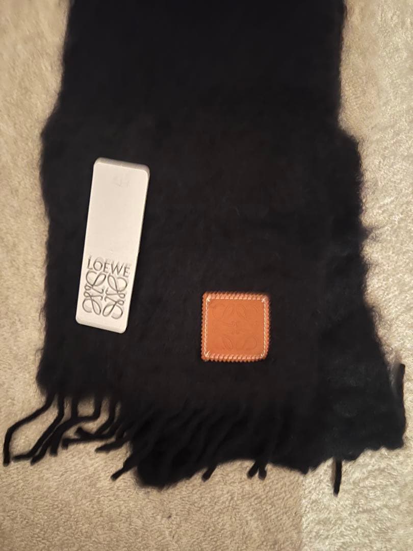 LOEWE マフラー　タグあり