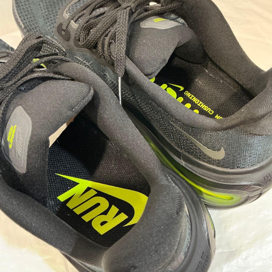 NIKE スニーカー