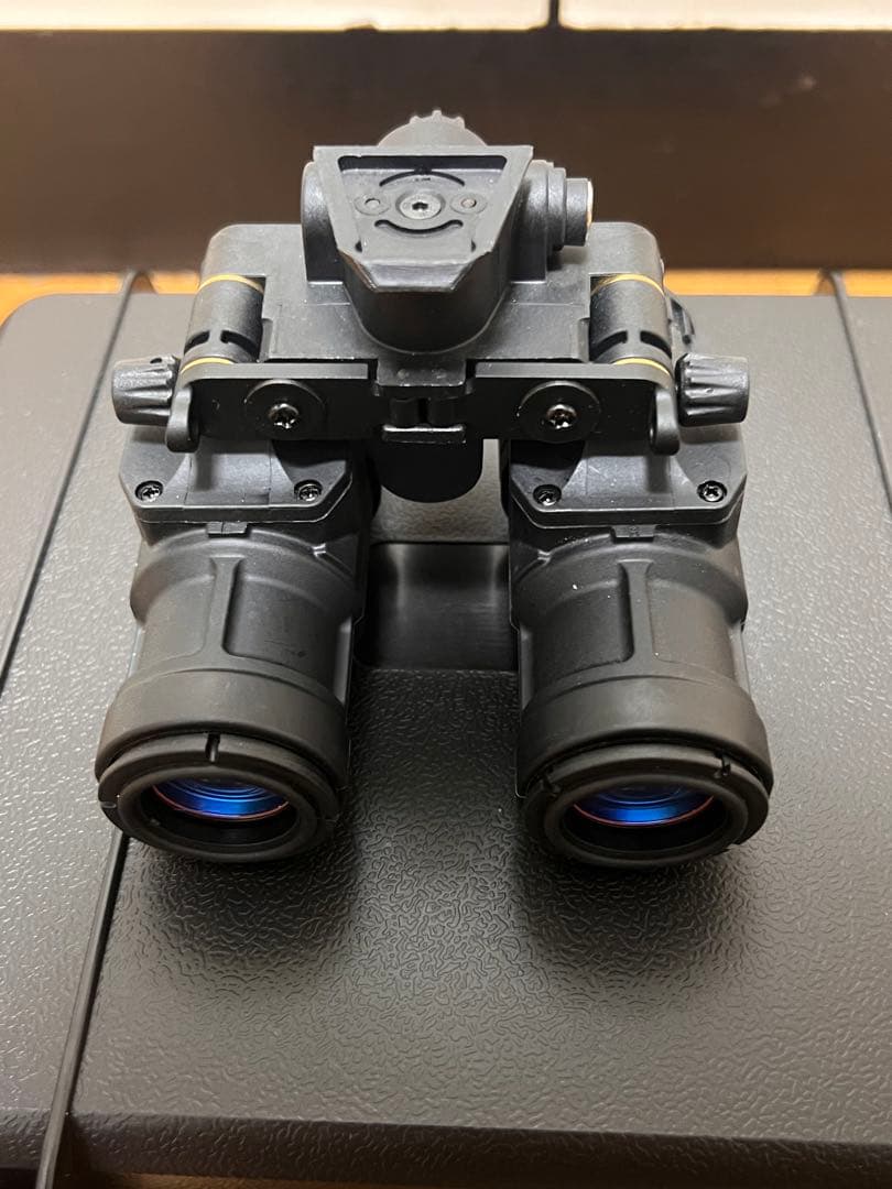 PVS31　デジタルナイトビジョン 実動 IRバッテリーボックス対応　円形画面