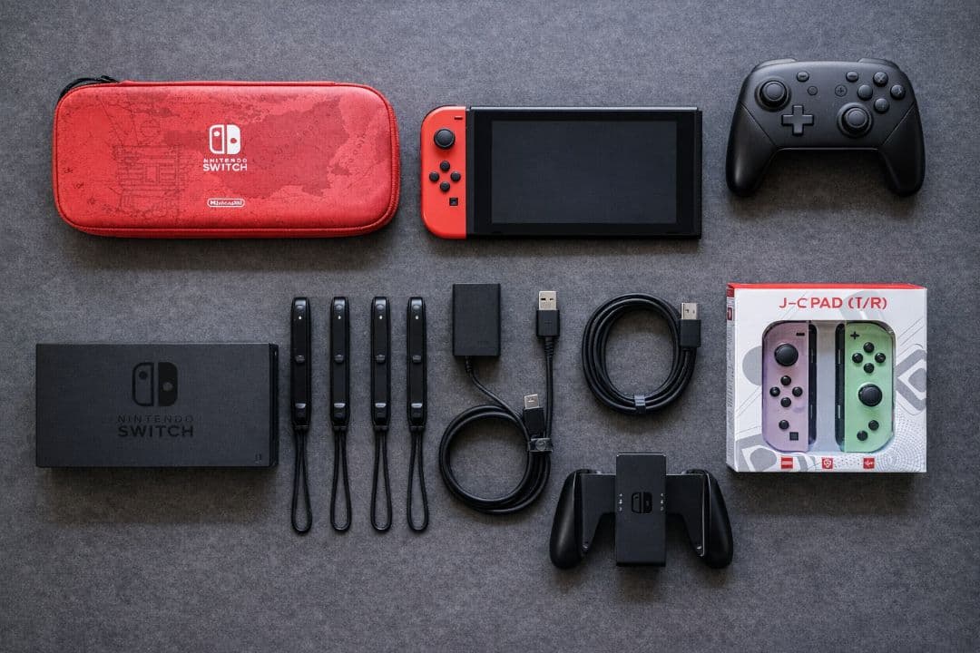 最安値　任天堂スイッチ　本体 付属品 ケース　コントローラー新品未開封