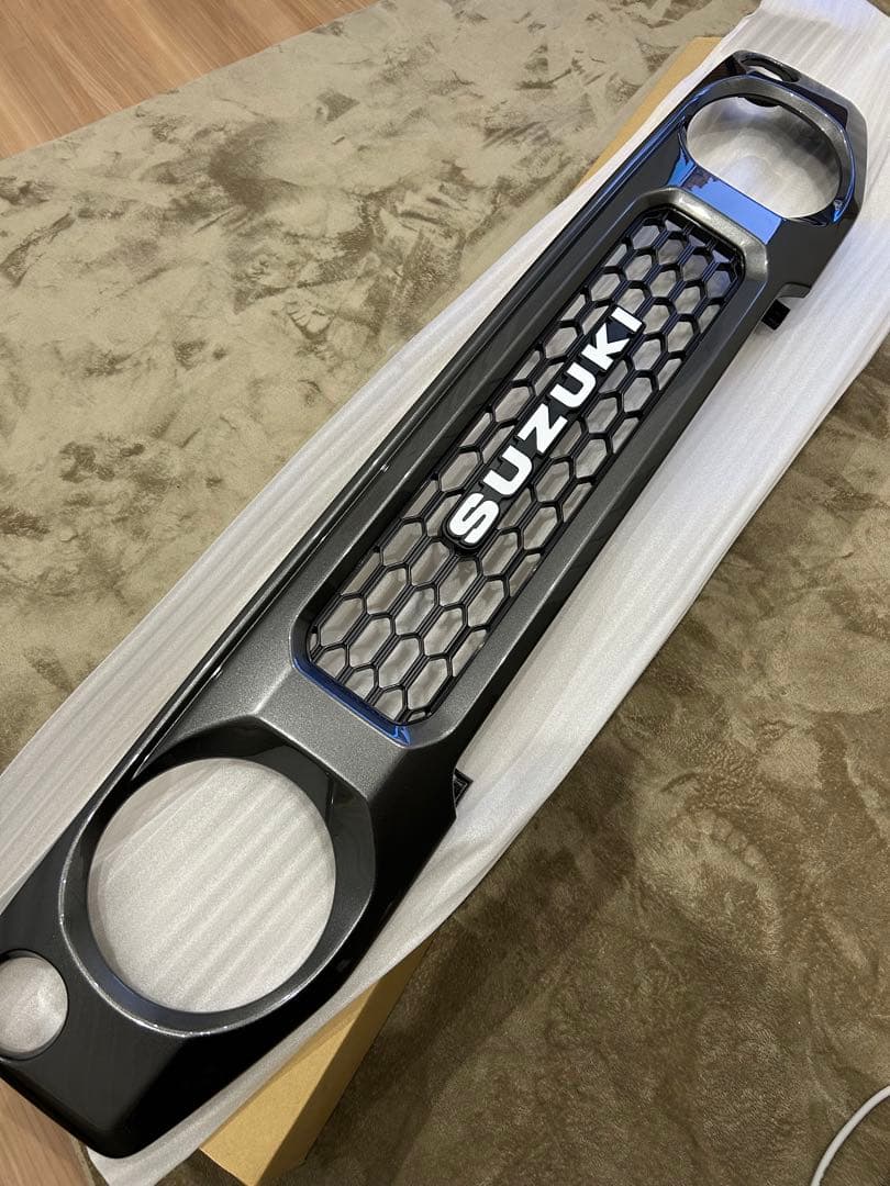 JB64ジムニー　純正オプショングリル