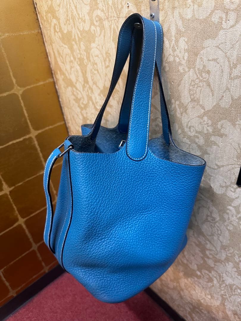 ヤ*ン様 エルメス ハンドバッグ ピコタンMM トリヨンクレマンス ブルー□K刻