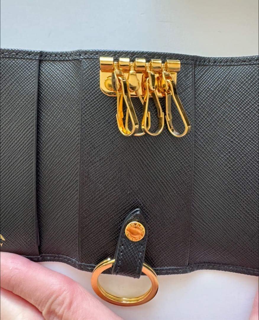 PRADA プラダ 超美品 サフィアーノ 1PG004 キーケース キーリング