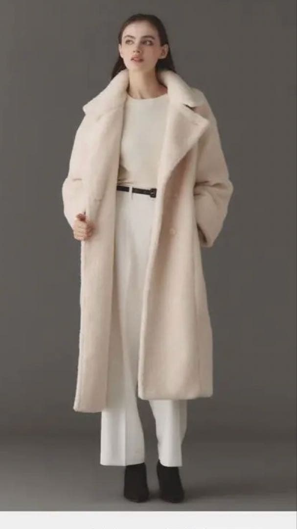 emiria フワフワロングコート