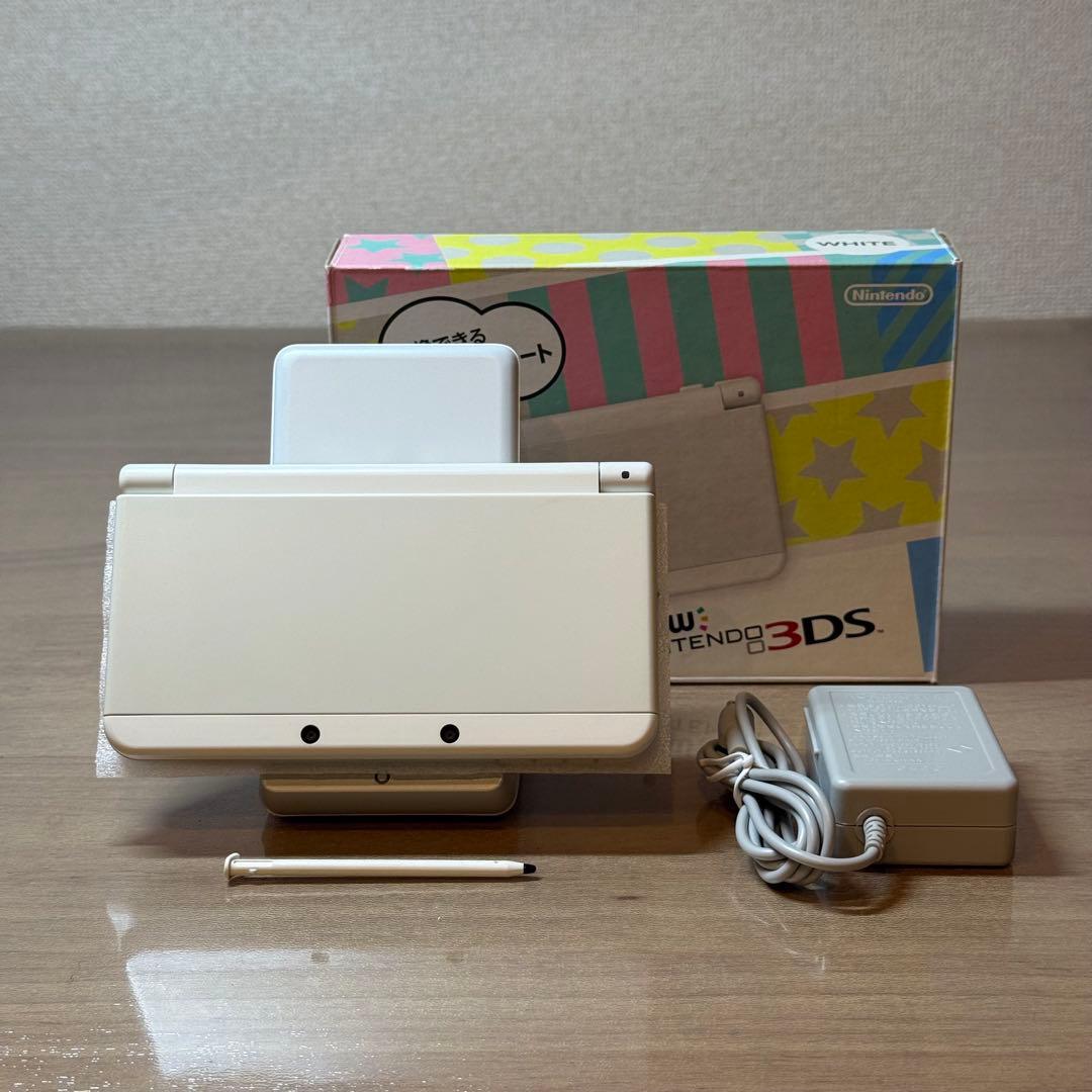 5-252 Newニンテンドー3DS ホワイト 箱付き