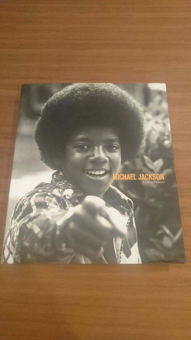 アート・デザイン・音楽 Michael Jackson : A Life In Pictures