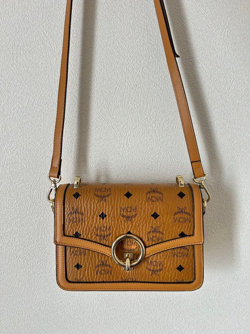 MCM ショルダーバッグ ブラウン ロゴ柄 ゴールド金具