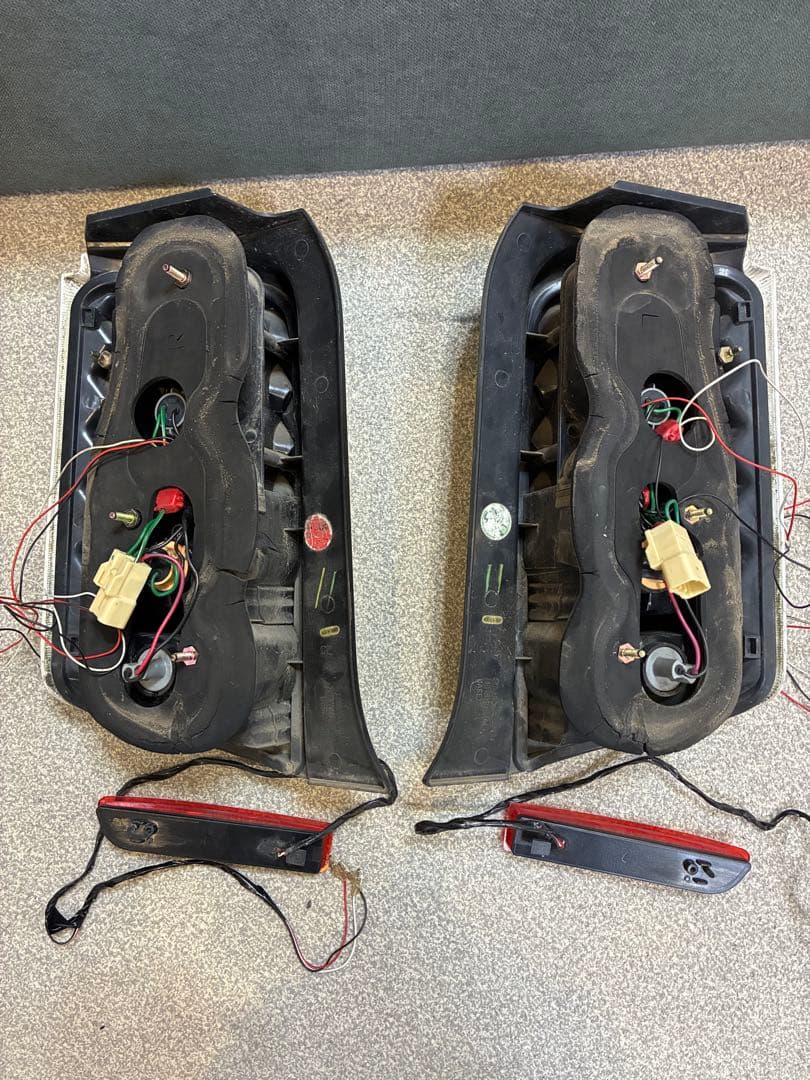 ルミオン テールランプ　白　サンダーテール　LED リフレクター　エムブロ