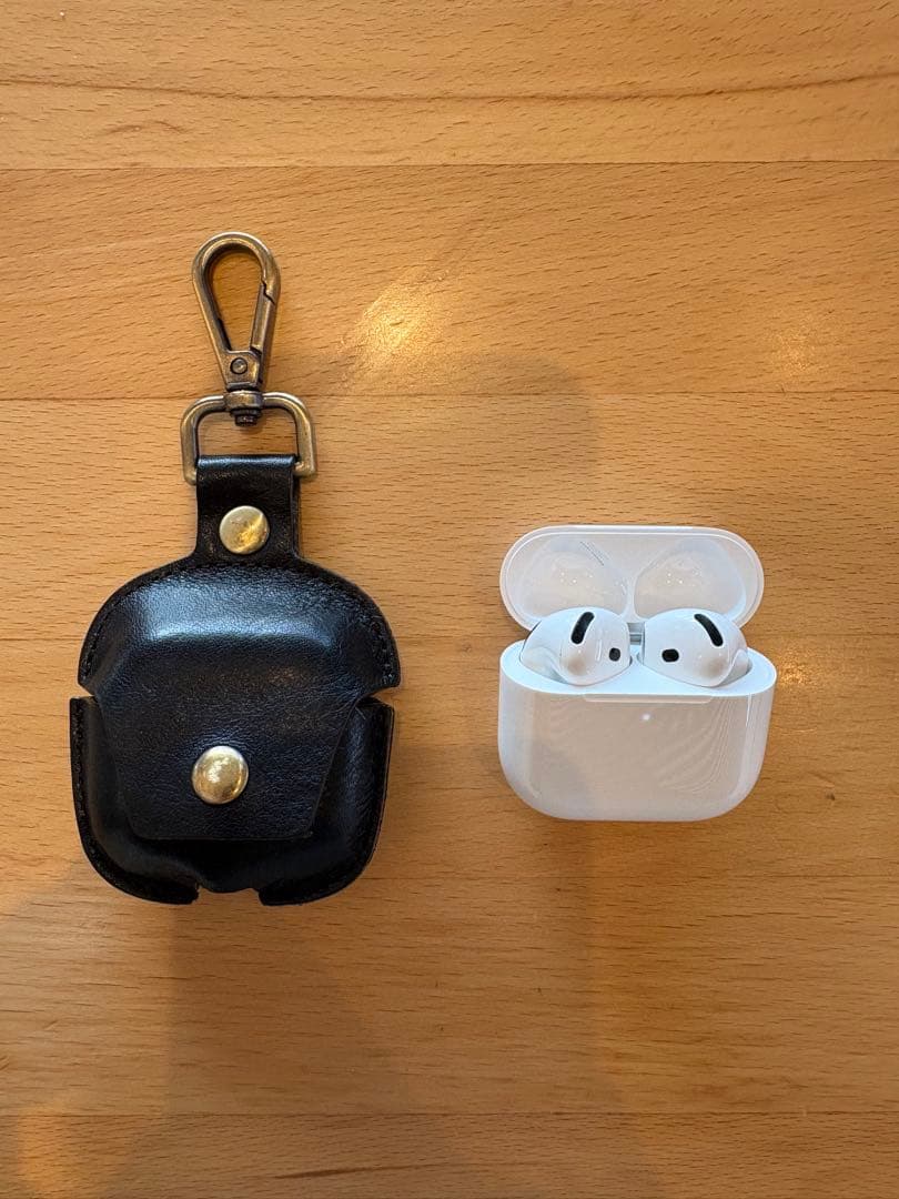 AirPods 4世代　ノイズキャンセリング搭載モデル　おまけ付き