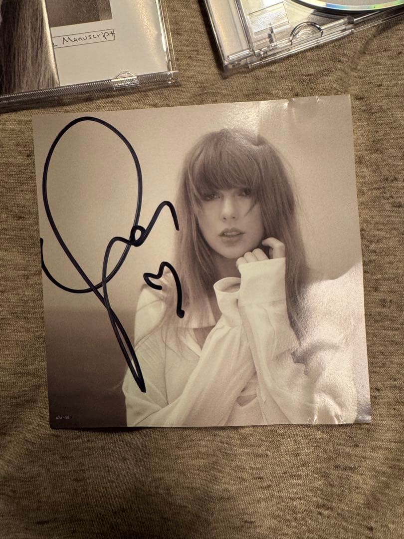 Taylor Swift サインハート入りCD