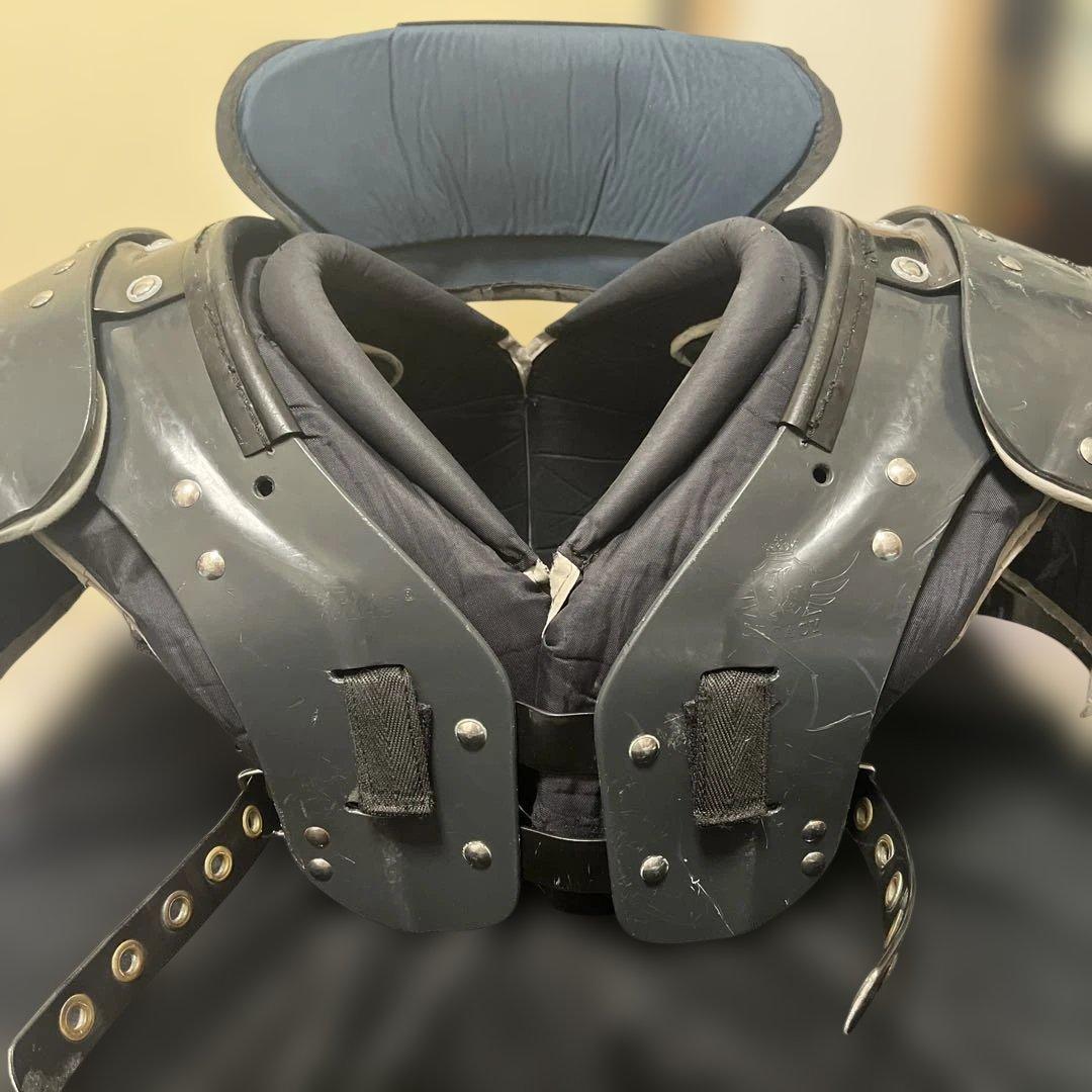 中*優様 アメフトショルダー