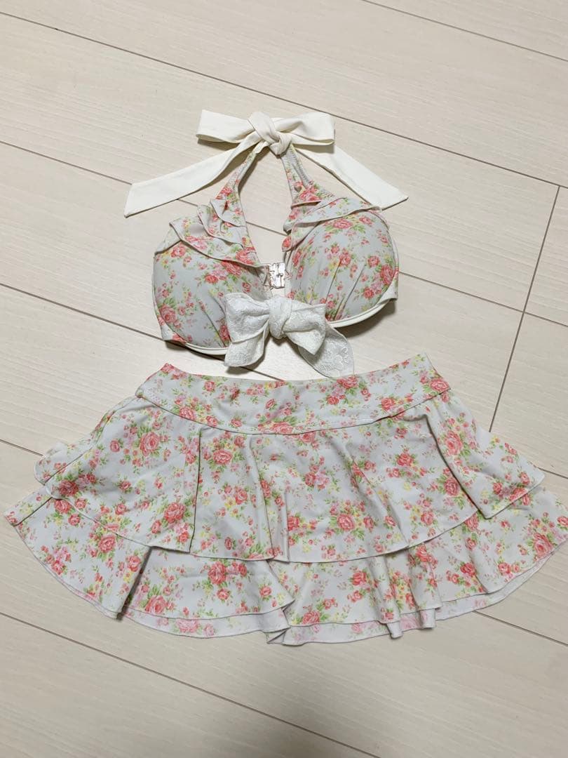 【美品】LIZ LISA 水着 ビキニ　白ピンク　花柄