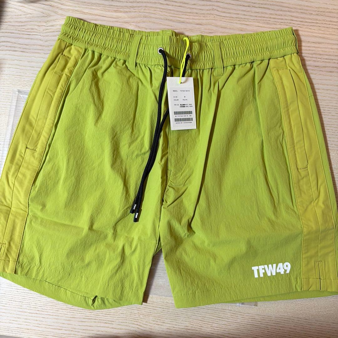 TFW49 ライムグリーン ショートパンツ
